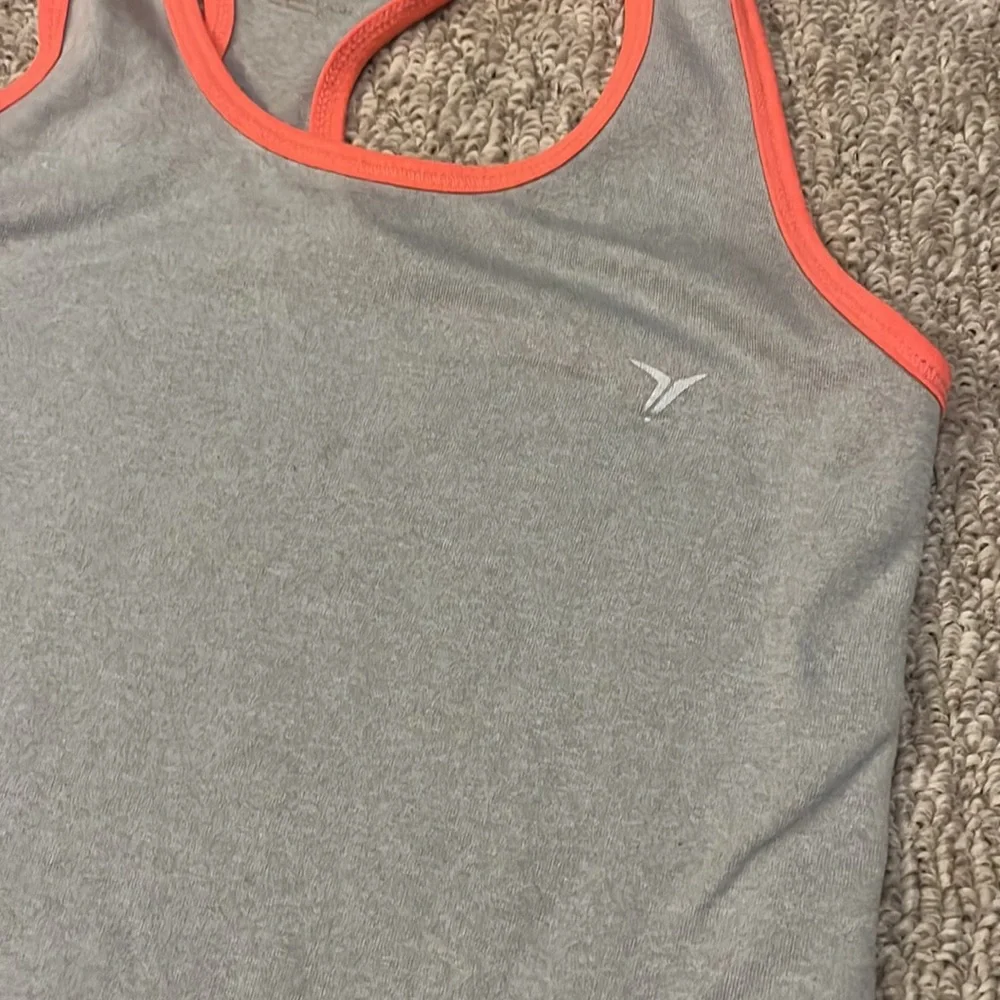 Old Navy Light Gray Racerback Active Go-Dry Tank w Coral Trim Girls’ M 10-12